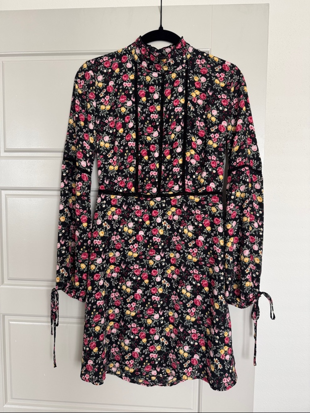NWOT H&M Divided Black Floral Long Sleeve Mini Dress with Pink & Yellow Roses, 6
